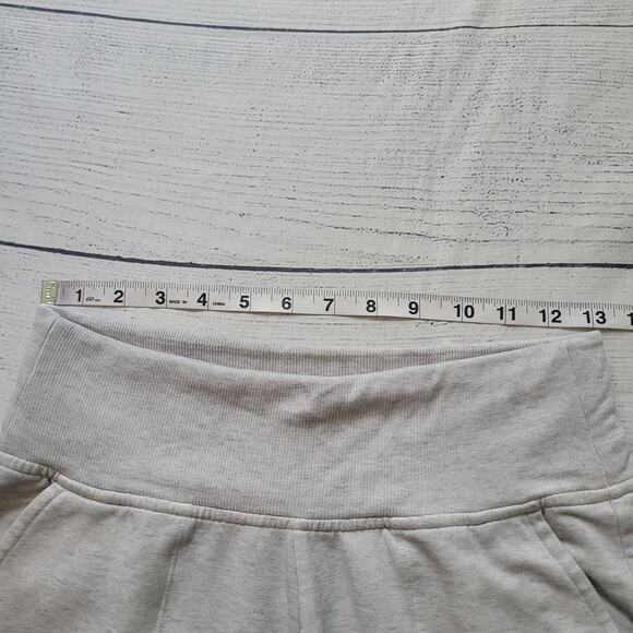 Athleta Size EST M Light Grey Joggers soft knit lounge tapered loungewear casual - Picture 2 of 6